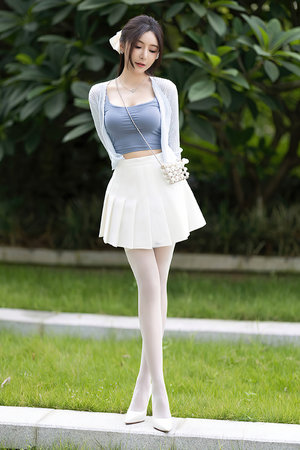 老公水我B里骚水流出来了