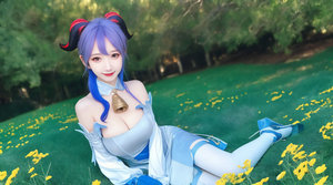 六年级小学生挤出白色的东西图片